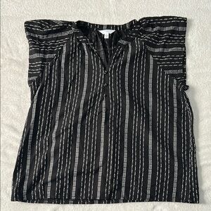 Time and Tru Black and White Boxy Blouse